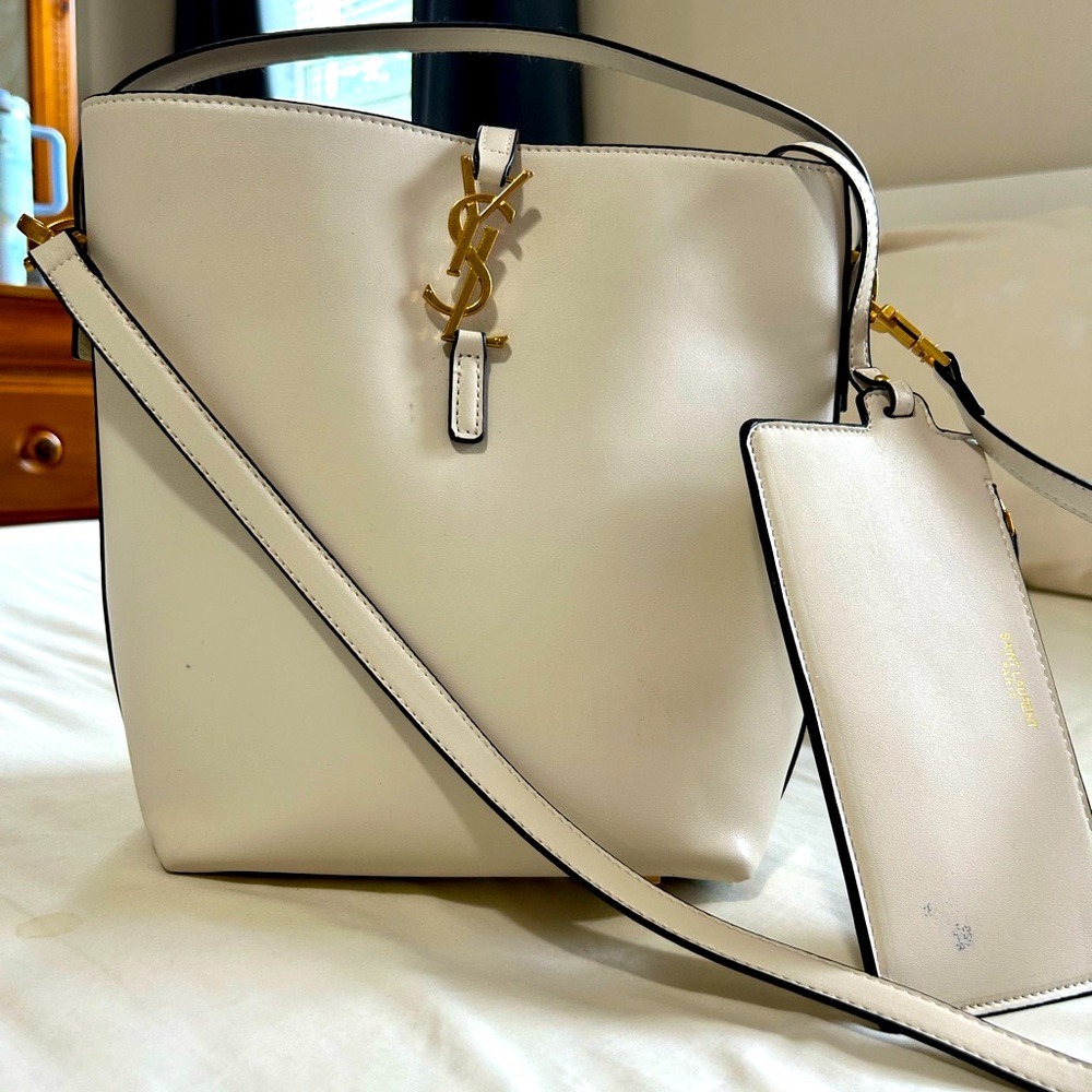Saint Laurent Le 37 Bucket Bag cream with detachable pouch